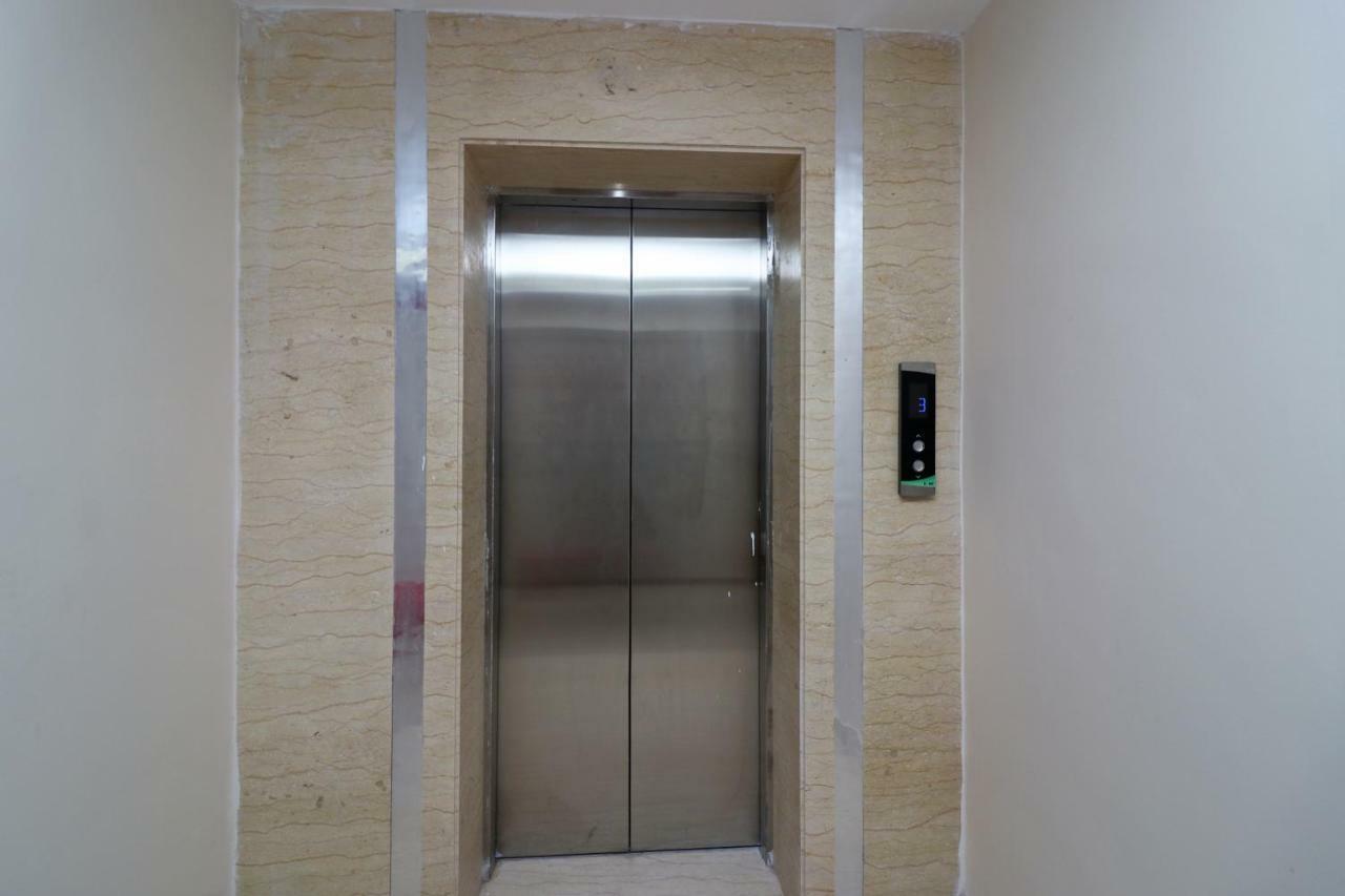 Capital O 37152 Naveen Continental Αλλαχαμπάντ Εξωτερικό φωτογραφία